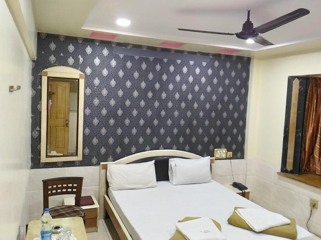 Hotel Palms Navi Mumbai Dış mekan fotoğraf