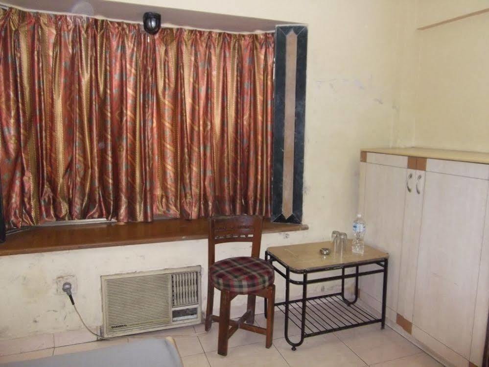 Hotel Palms Navi Mumbai Dış mekan fotoğraf