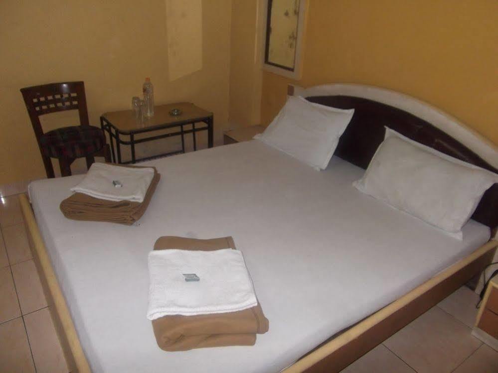 Hotel Palms Navi Mumbai Dış mekan fotoğraf